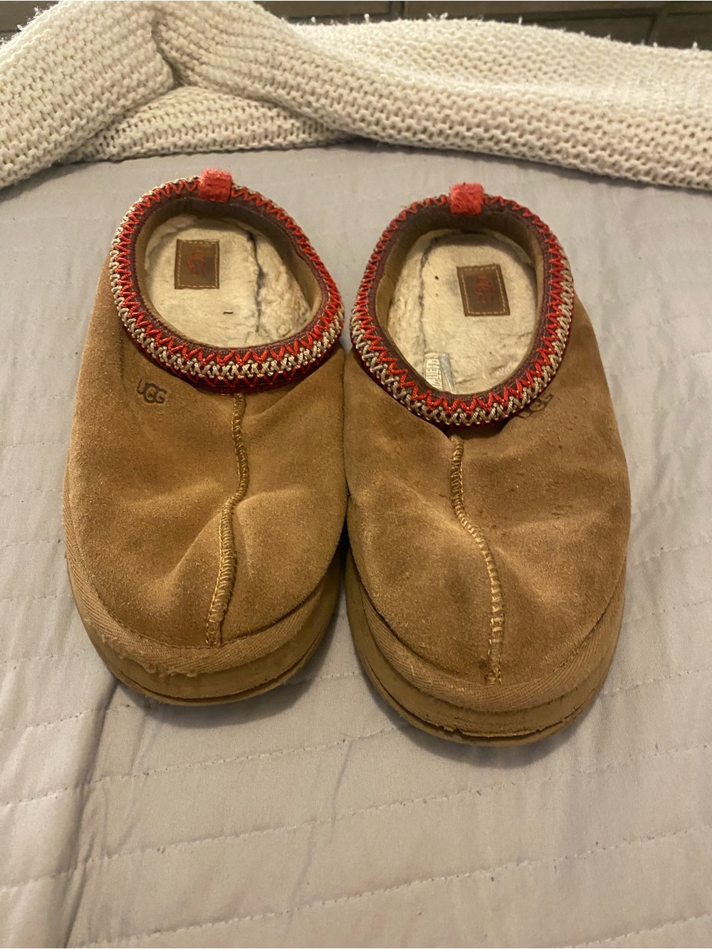 UGG Kids Chestnut Suede Slip-On Slippers with Red Trim